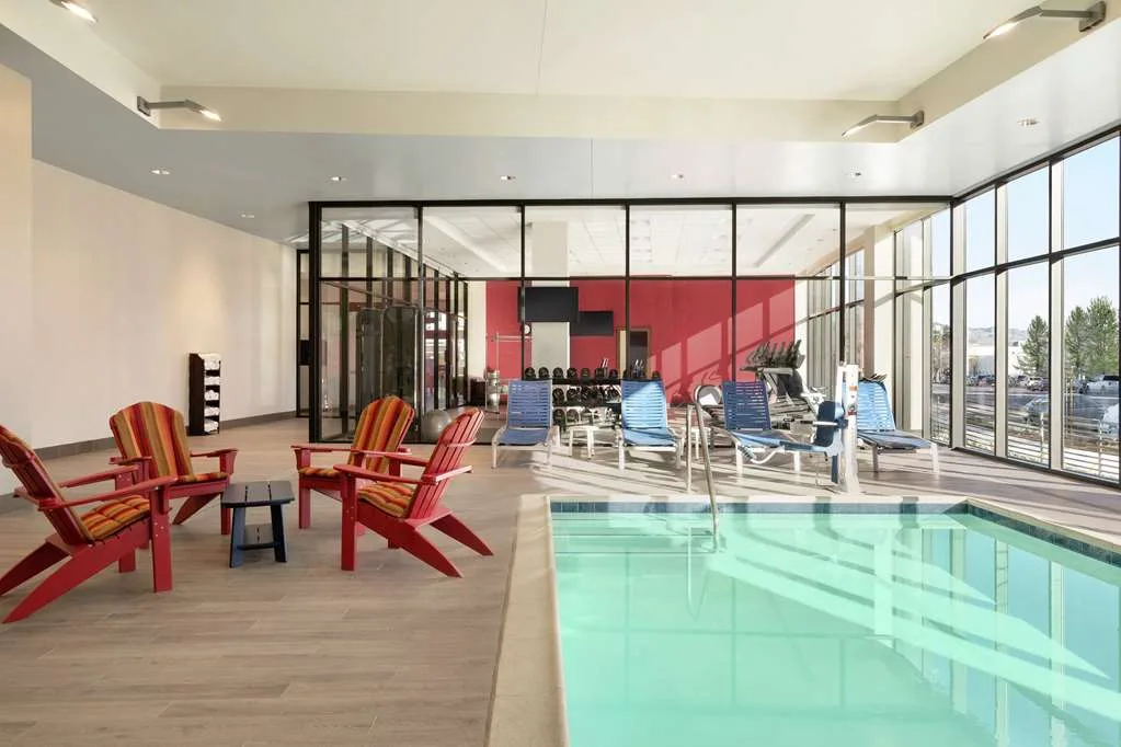 Home2 Suites by Hilton Woodland Hills Los Angeles 3
