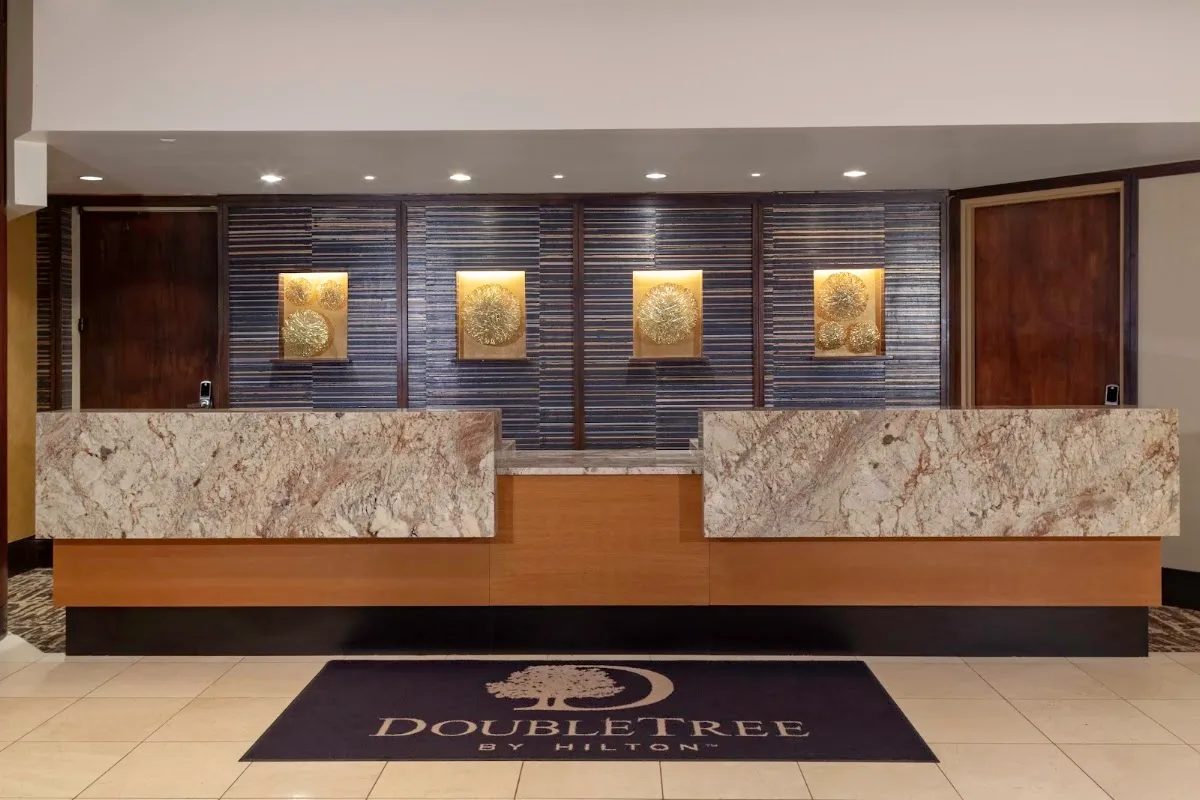 DoubleTree by Hilton Hotel Kansas City - Overland Park 5