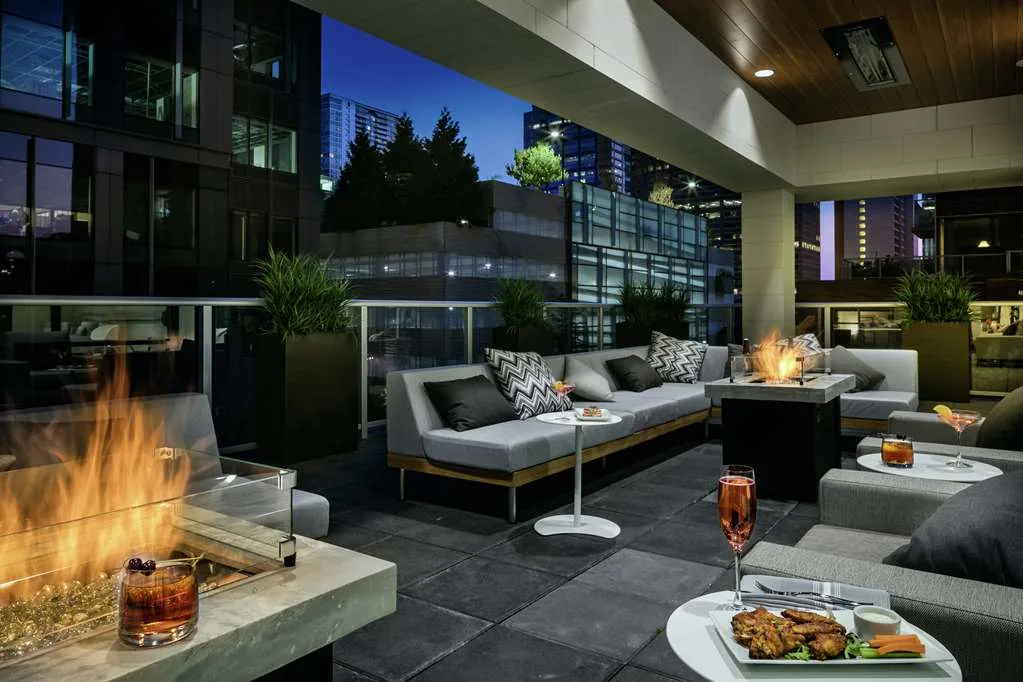 Hilton Garden Inn Seattle Bellevue Downtown 5