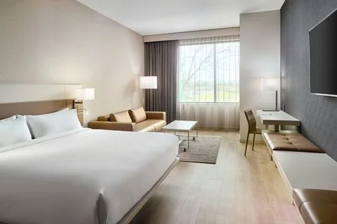 AC Hotel Charlotte SouthPark 3