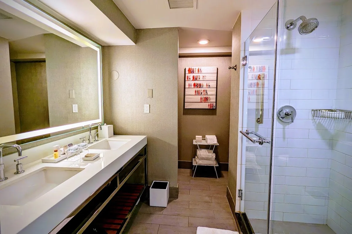 Renaissance Chicago Downtown Hotel 5