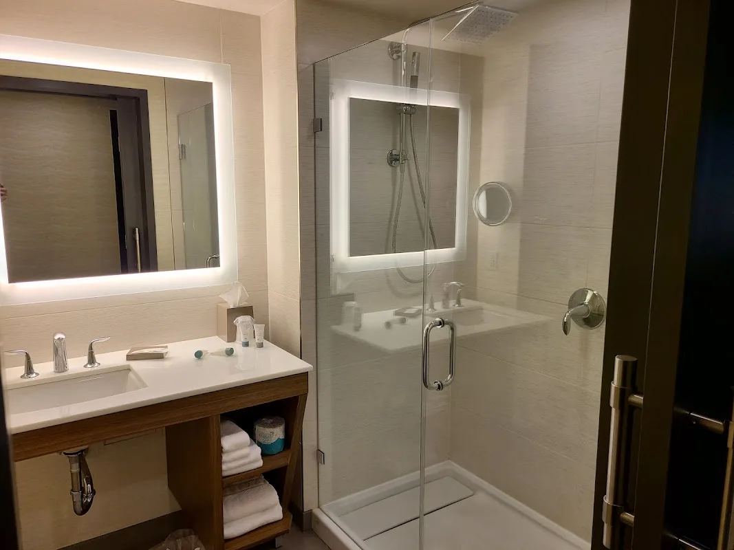 The Westin Milwaukee 4