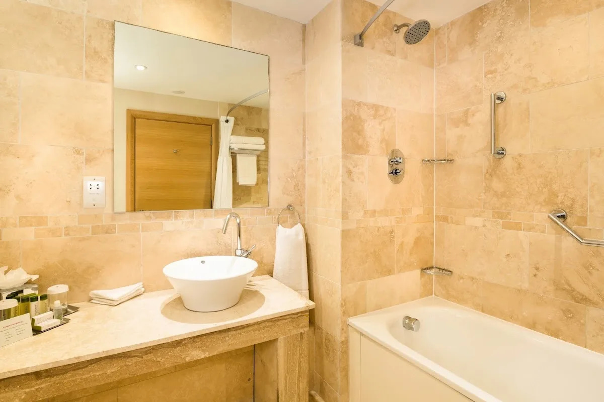 DoubleTree by Hilton Milton Keynes 3
