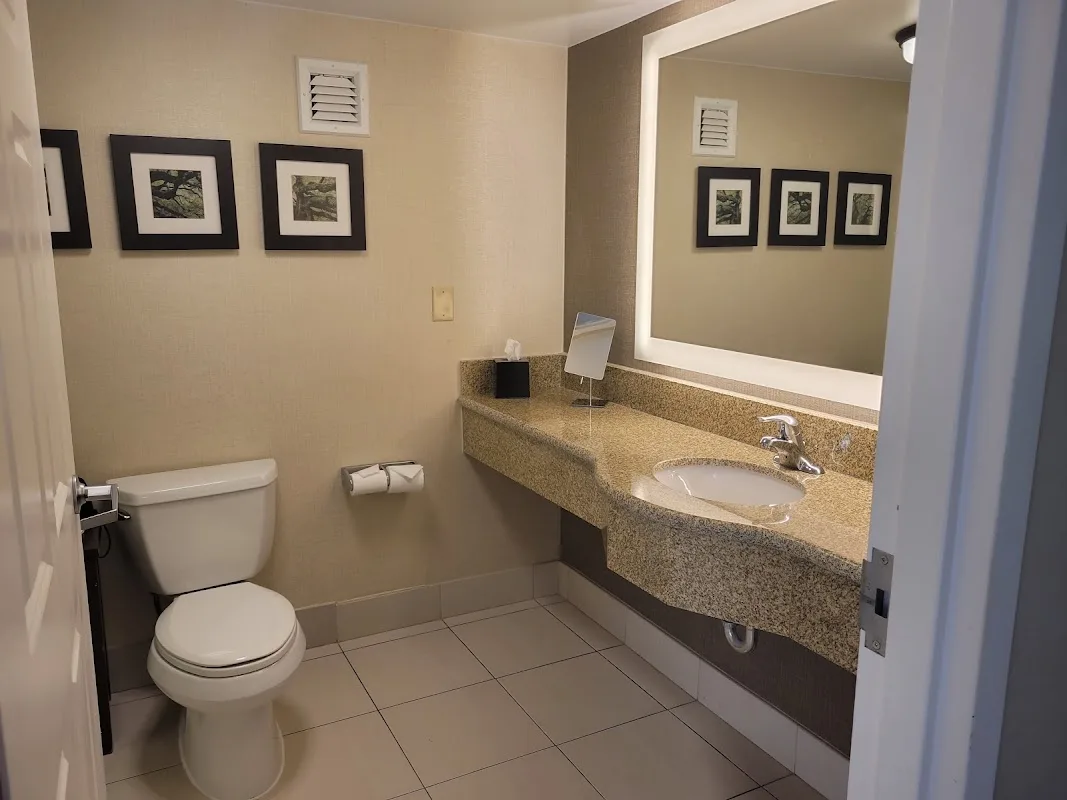 Courtyard by Marriott Charleston Historic District 5