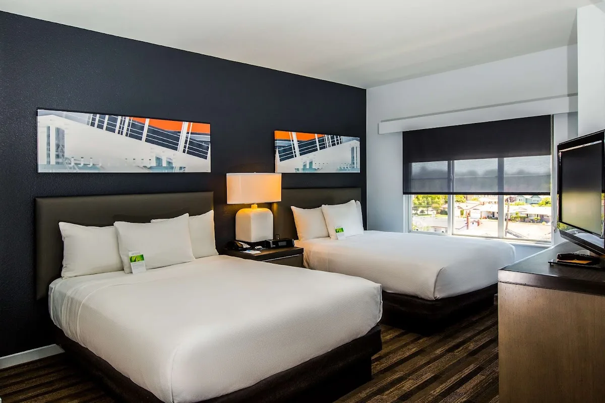 Hyatt House Santa Clara 2