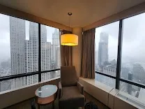 Boardroom with Natural Lighting for Executive Meetings