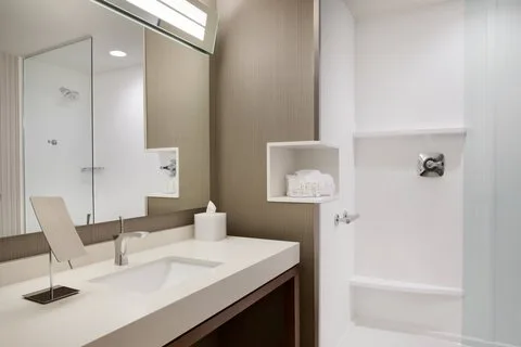 Courtyard by Marriott Boston Dedham/Westwood 5