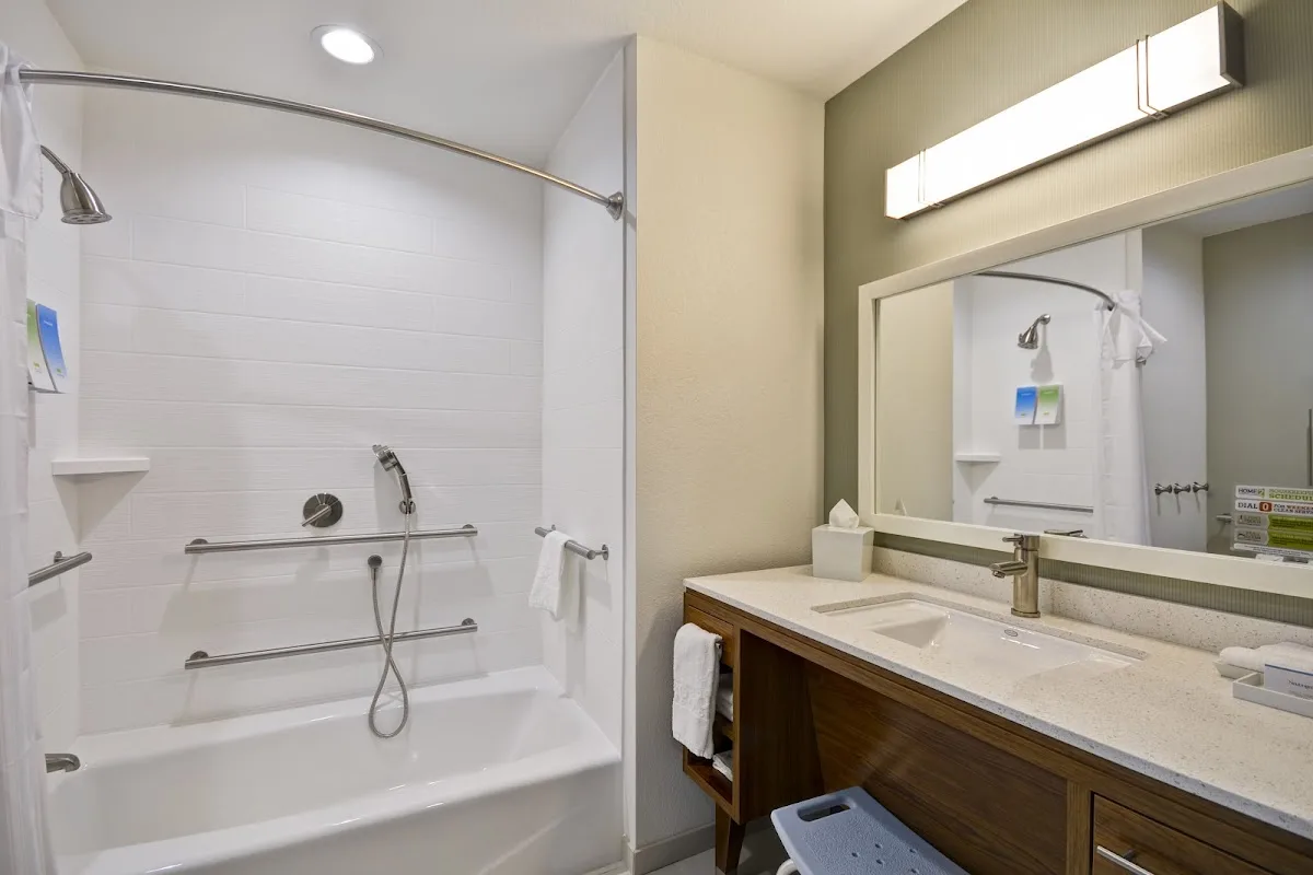Home2 Suites by Hilton Stow Akron 4