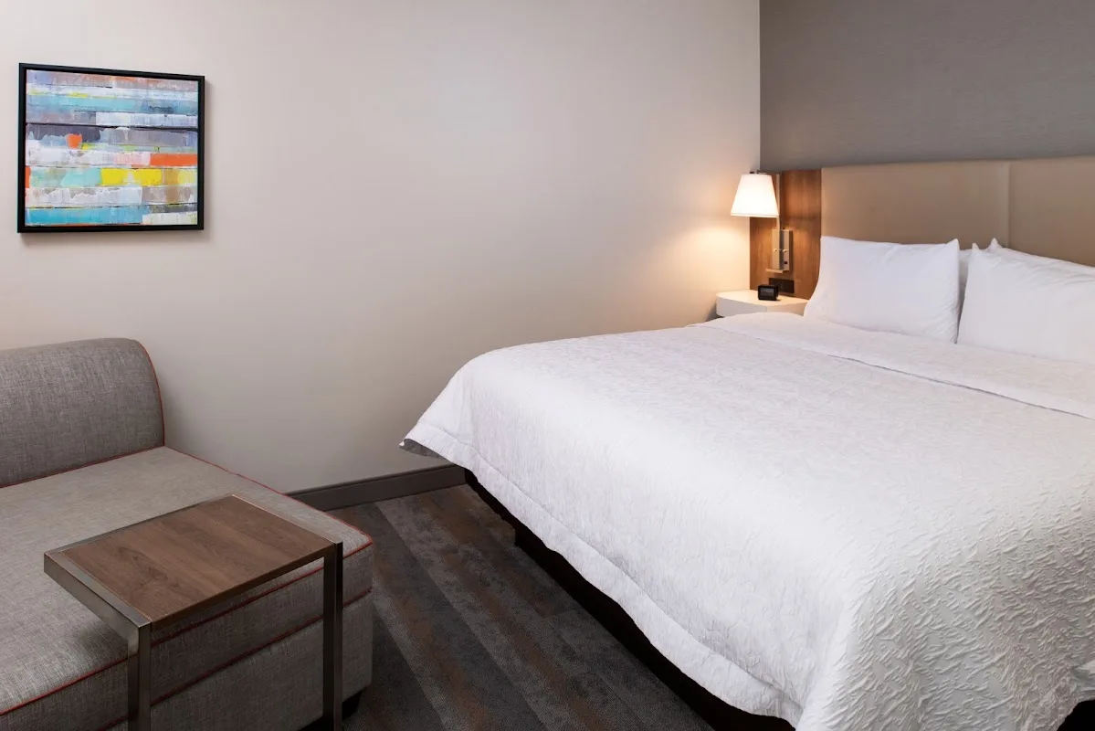 Hampton Inn & Suites Buena Park 3