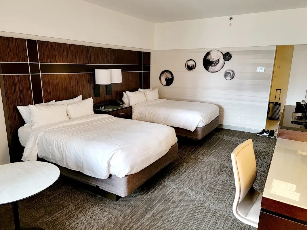 New York Marriott Marquis 3