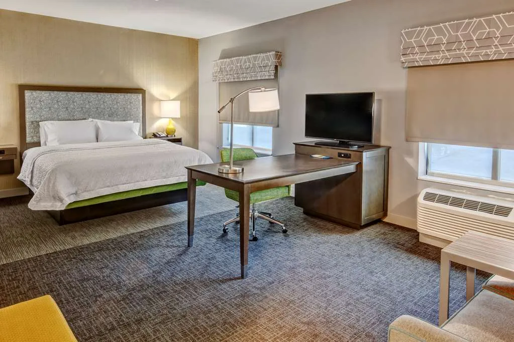 Hampton Inn & Suites San Jose Airport 5