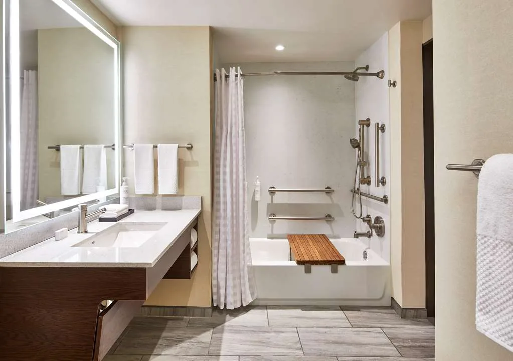 Embassy Suites by Hilton Nashville Downtown 4