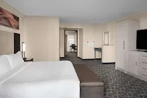 Upscale all-suite hotel rooms