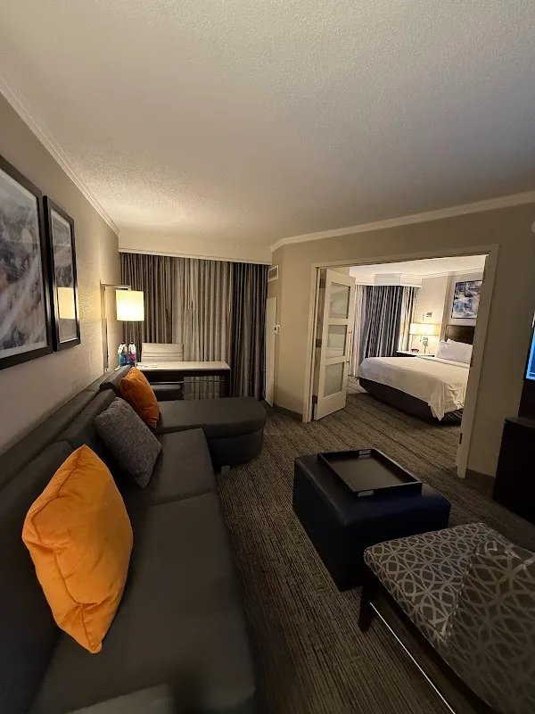 Chicago Marriott Suites O'Hare 5