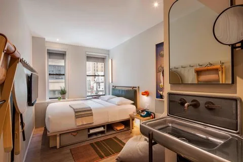 Moxy NYC Times Square 5