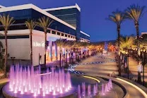 Proximity to Anaheim Convention Center and Disneyland