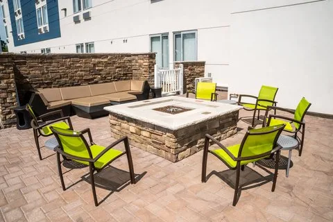SpringHill Suites by Marriott Woodbridge 5