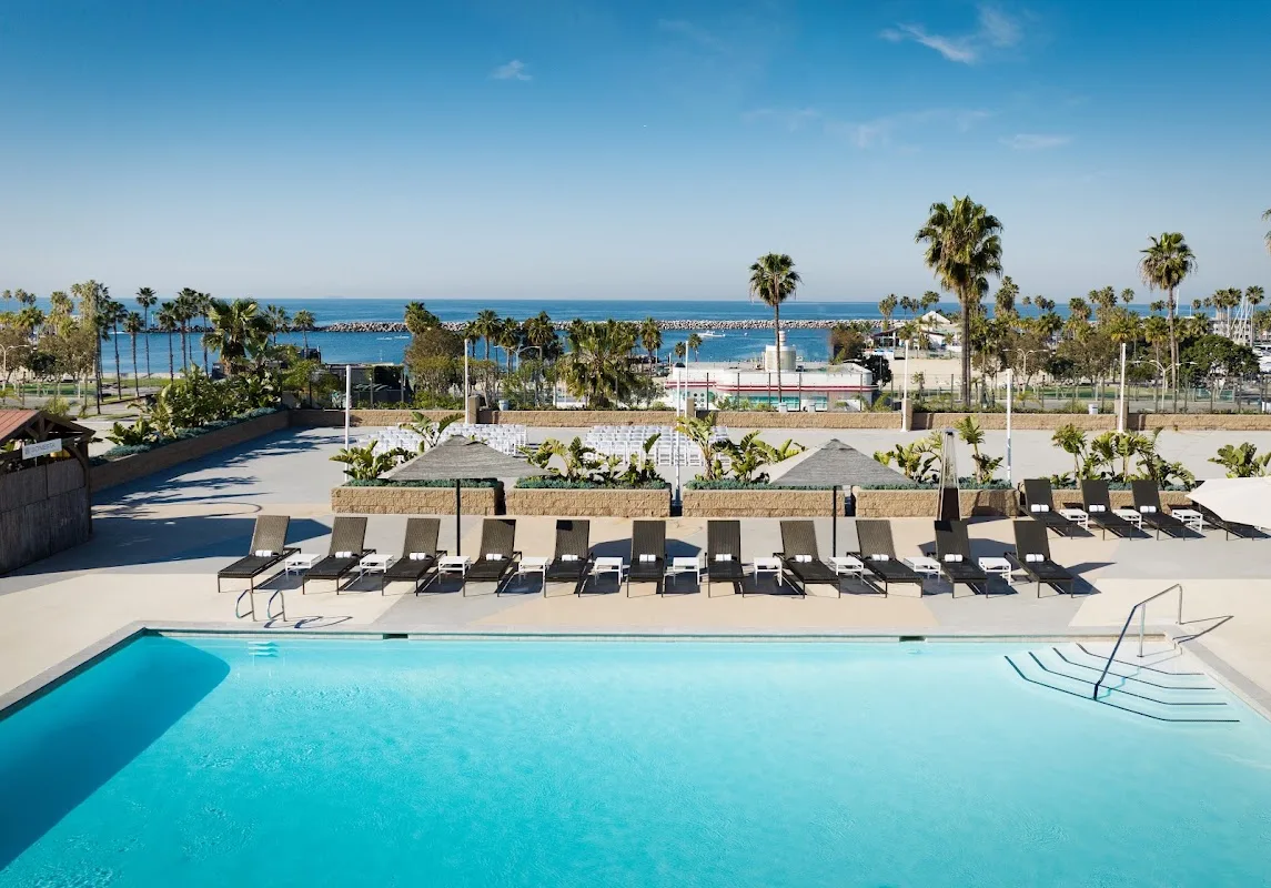 Sonesta Redondo Beach & Marina 3