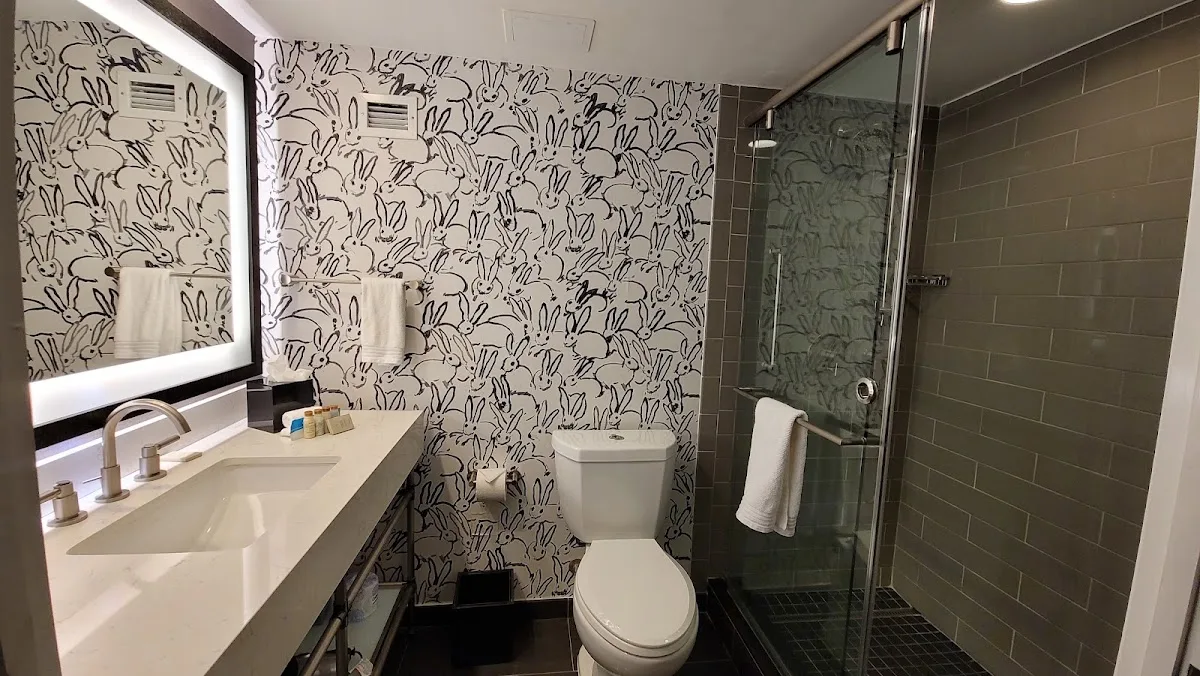 The Lindy Renaissance Charleston Hotel 5