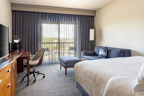 Courtyard by Marriott Tampa Westshore/Airport 3