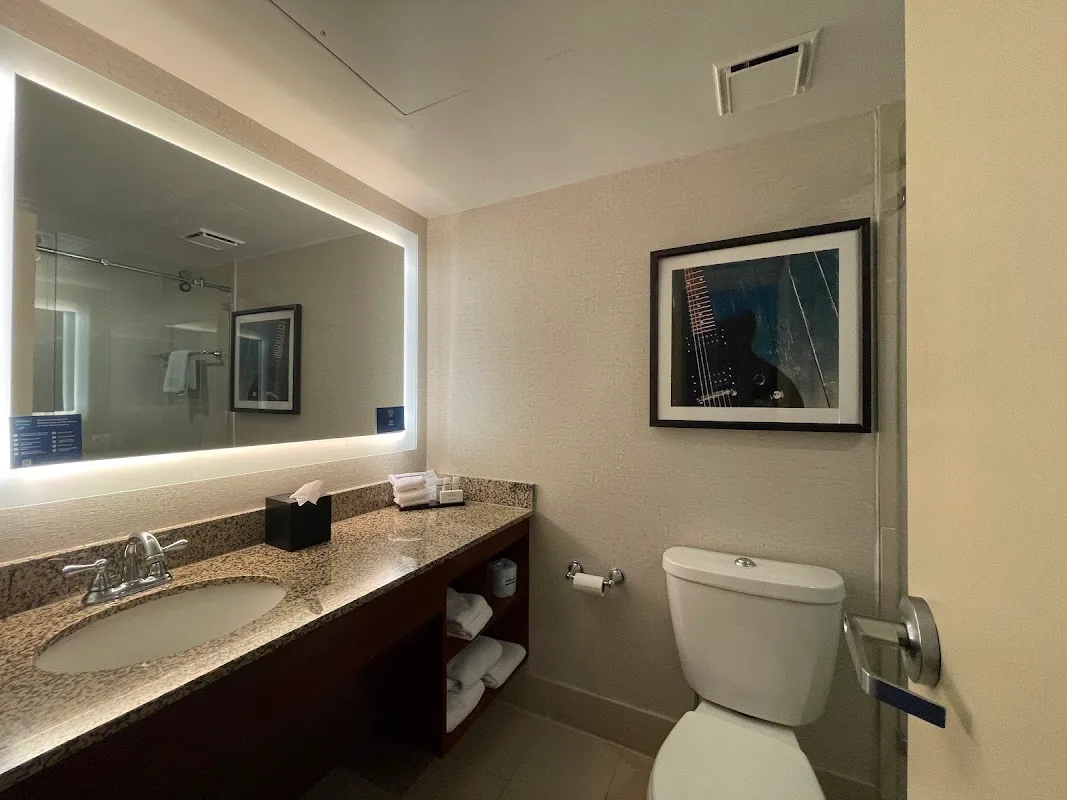 Embassy Suites by Hilton Nashville Airport 5