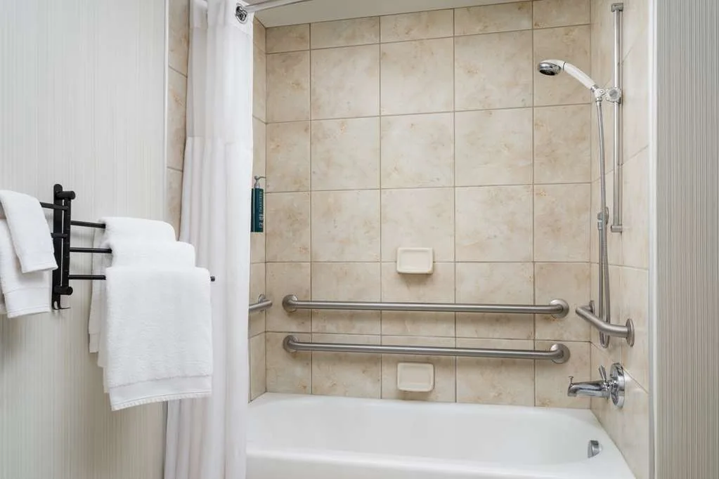 DoubleTree by Hilton Hotel Greensboro 4