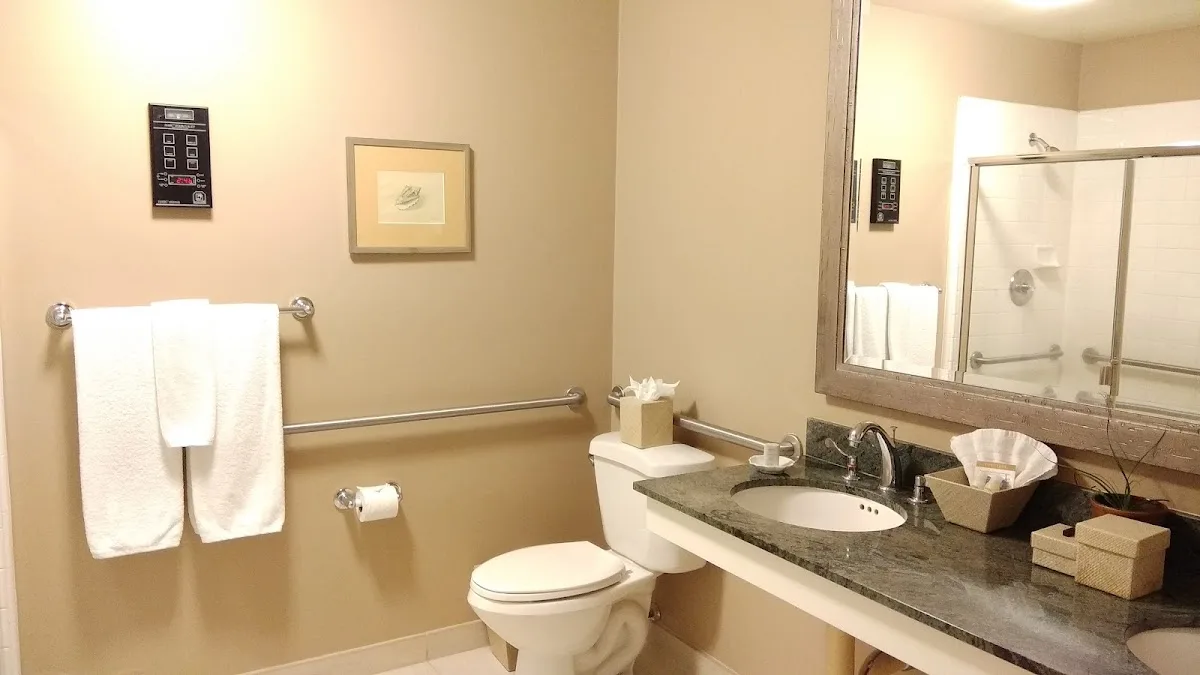 Beach House Hotel 4