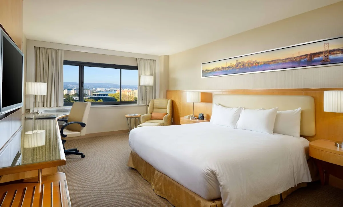 Hilton San Francisco Airport Bayfront 2