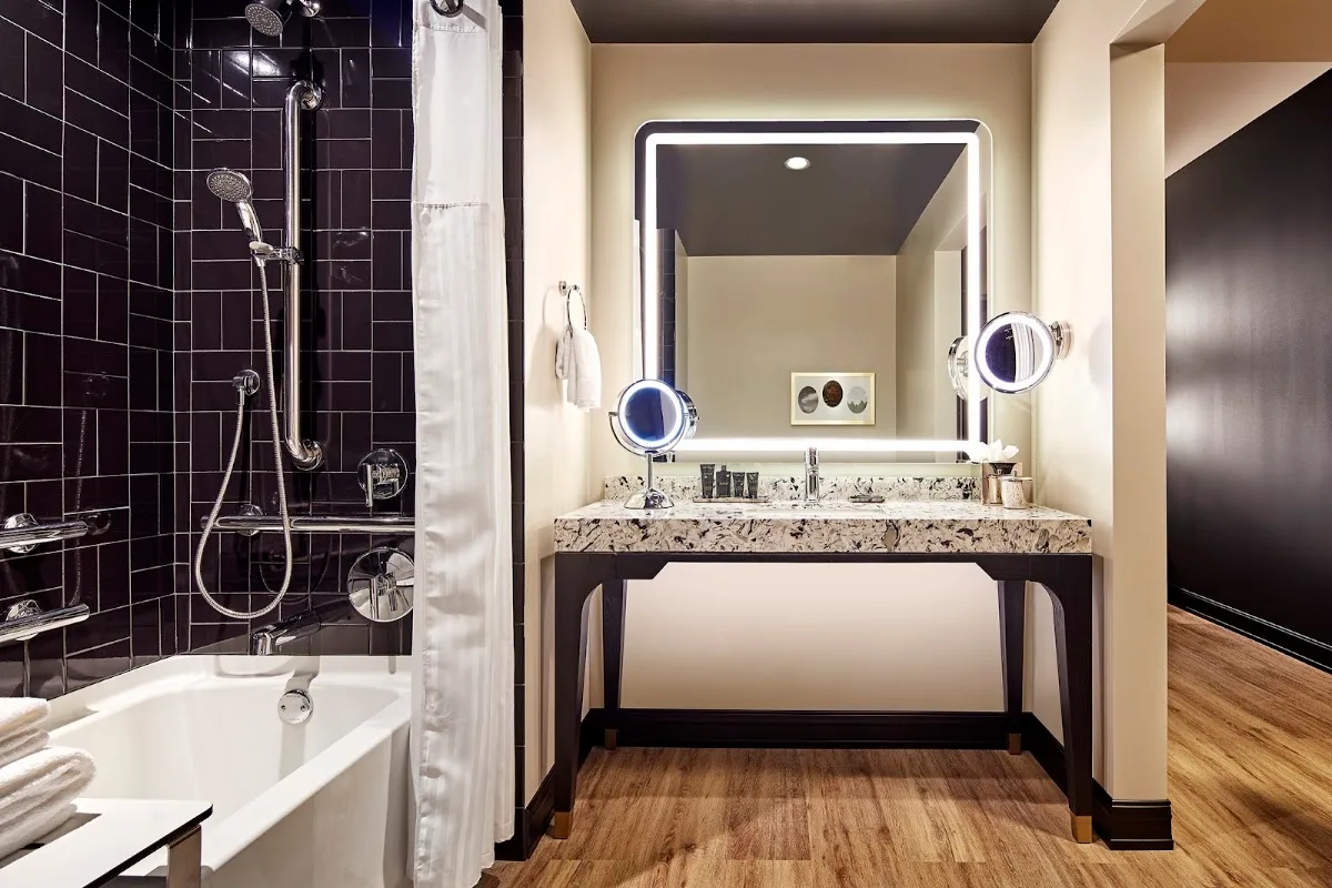 Hyatt Centric Downtown Sacramento 3