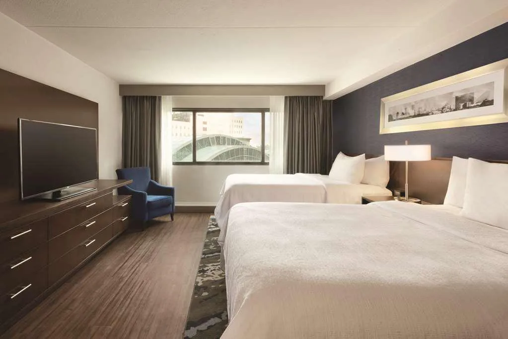 Embassy Suites by Hilton Indianapolis Downtown 3