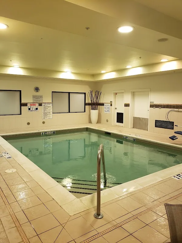 Courtyard by Marriott Raleigh North/Triangle Town Center 3