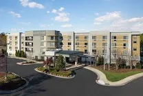 Walking distance to diverse dining options