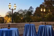 Laguna restaurant with elevated breakfast and dinner