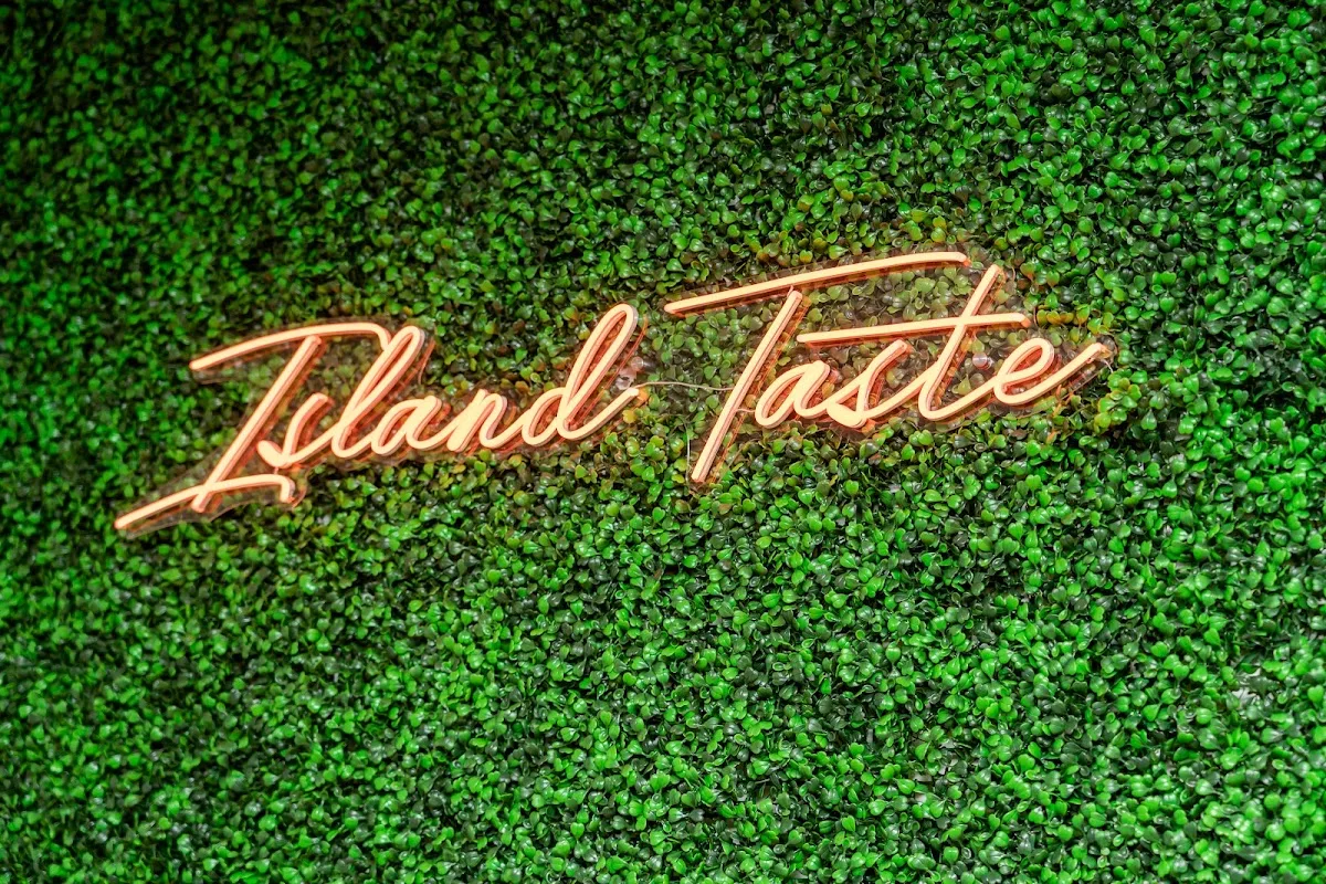 Island Taste Caribbean Grill 4