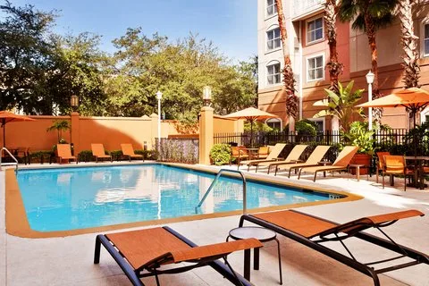 Courtyard by Marriott Tampa Downtown 2
