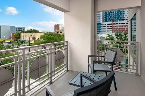 Courtyard by Marriott Tampa Downtown 5