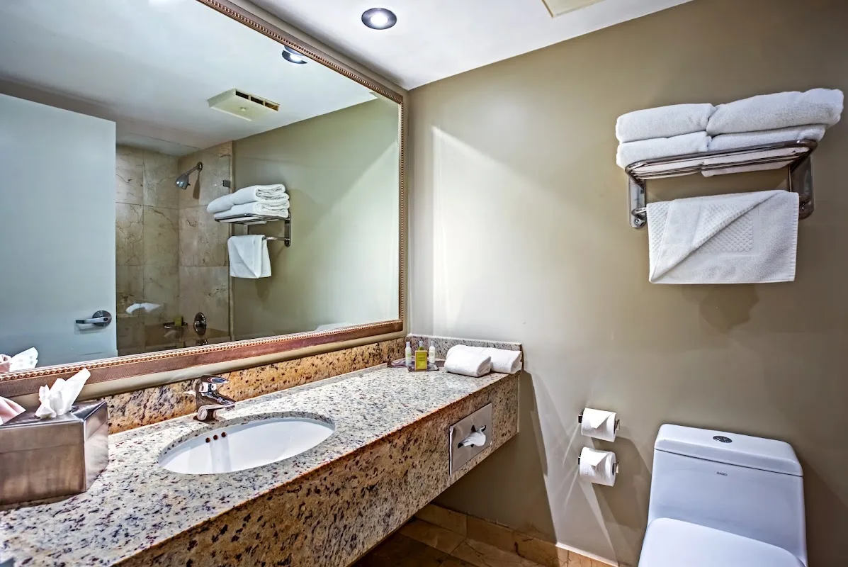 DoubleTree by Hilton Grand Hotel Biscayne Bay 5