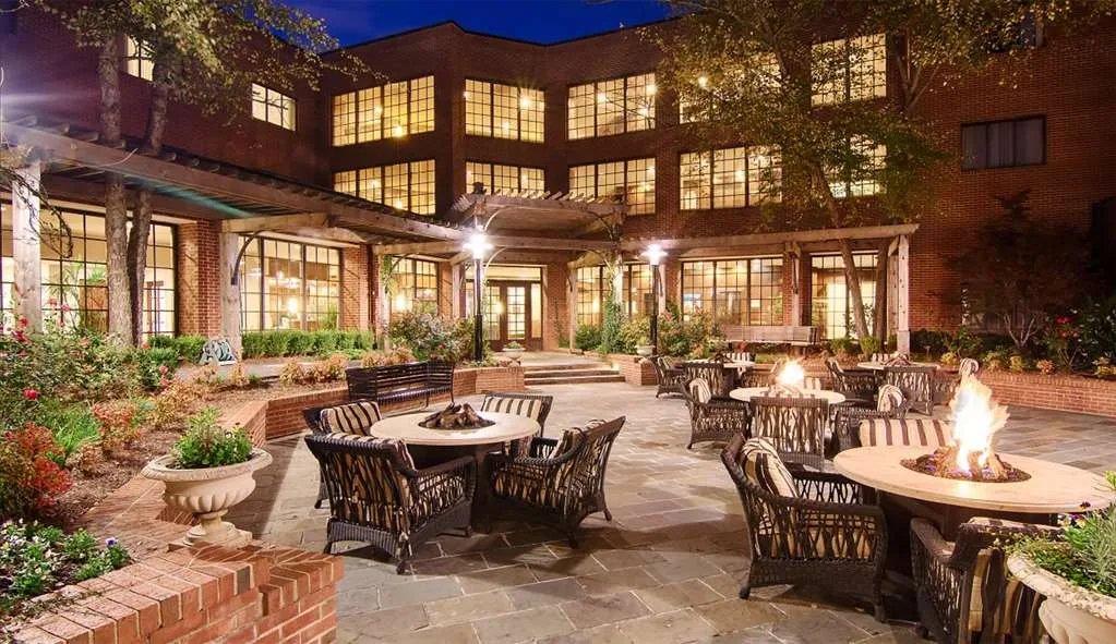 DoubleTree Suites by Hilton Hotel Charlotte - SouthPark 5