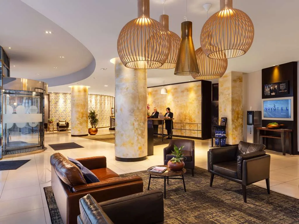 Novotel London Tower Bridge Hotel 4