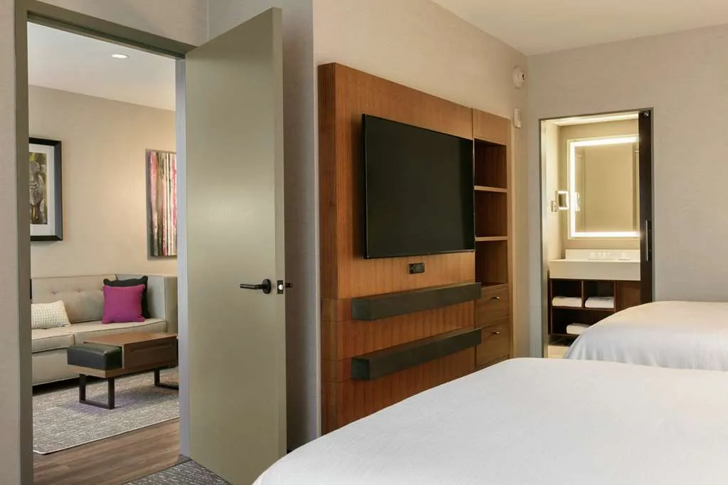 Embassy Suites by Hilton Berkeley Heights 2