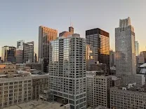 Central Chicago location near transit and shopping