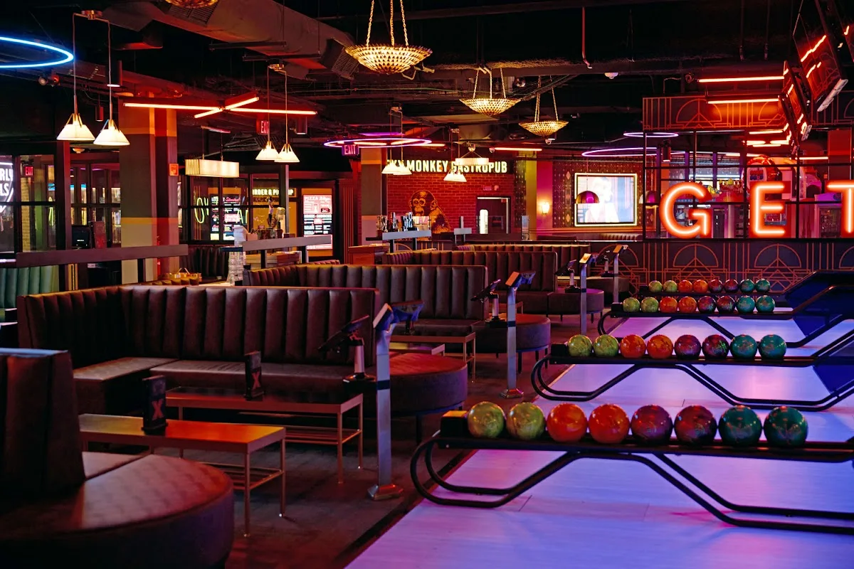 Lucky Strike Beverly Hills 3