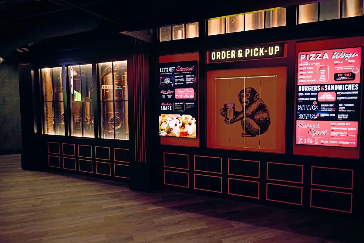 Lucky Strike Beverly Hills 2