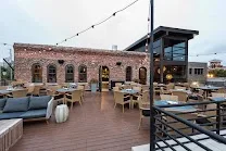 All-season rooftop patio under the stars