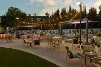 Restaurant and bar with accommodating service