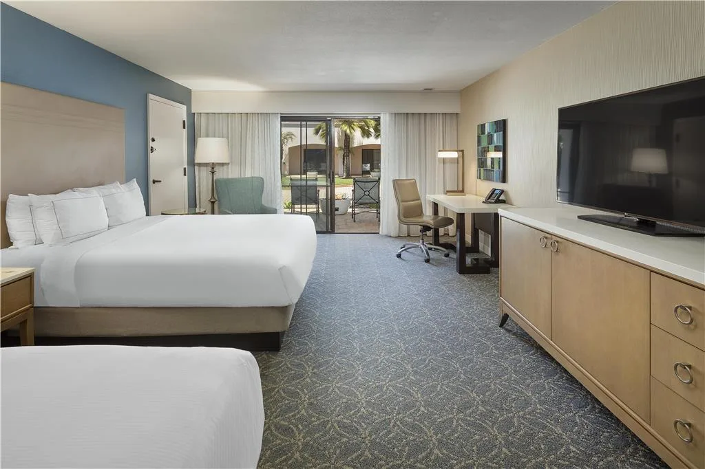 Hilton Santa Barbara Beachfront Resort 2