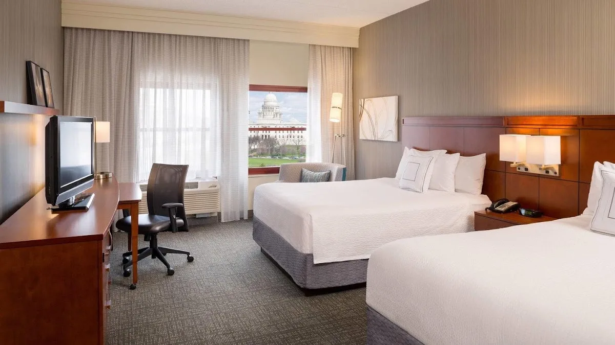Courtyard by Marriott Providence Downtown 2